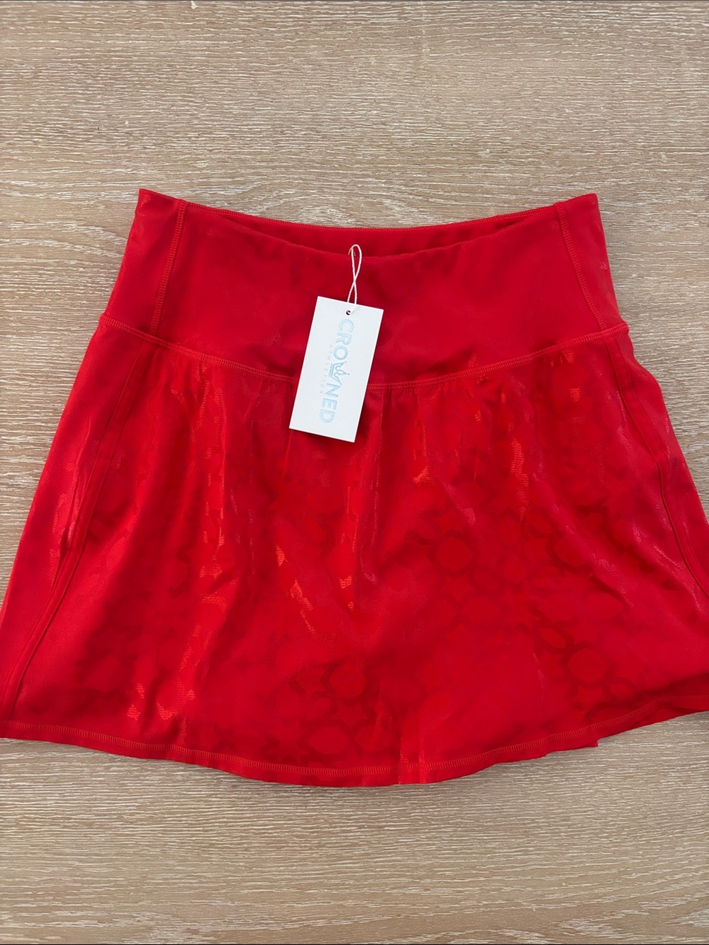 RARE NWT CROWNED ATHLETICS RED ARABIAN NIGHTS RUNDISNEY DISNEY SKORT SKIRT MED